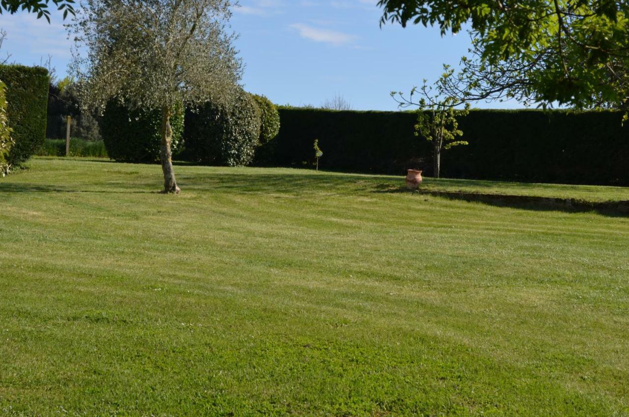 Logis De Chenac - Chambres Et Table D'Hotes Chenac Saint Seurin d'Uzet Exteriér fotografie